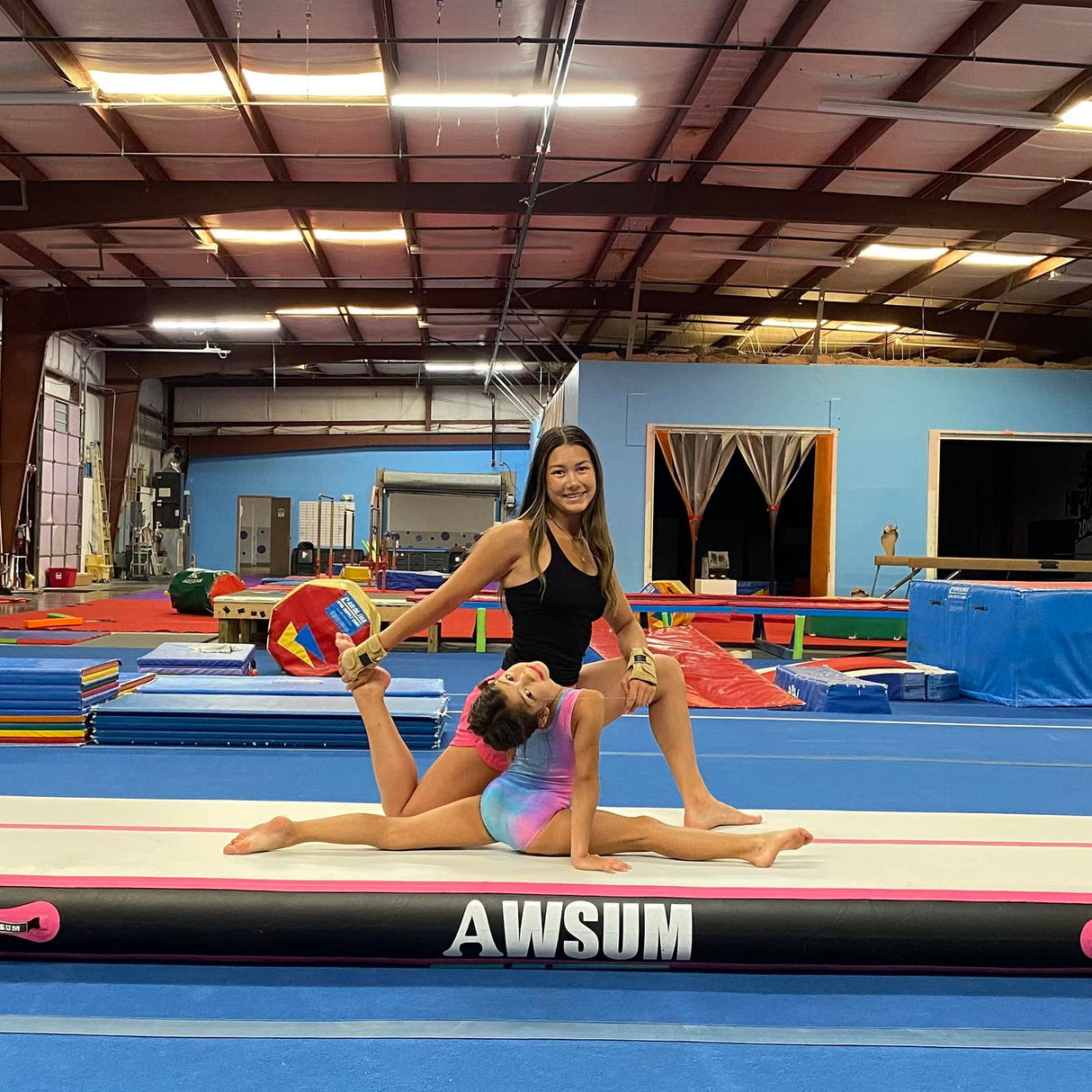 AWSUM Air Gymnastics Mat 10ft/13ft/16ft/20ft/23ft Inflatable Tumble Track mats 4/8 inches Thick tumbling mat with Electric Pump for Home/Gym AWSUM