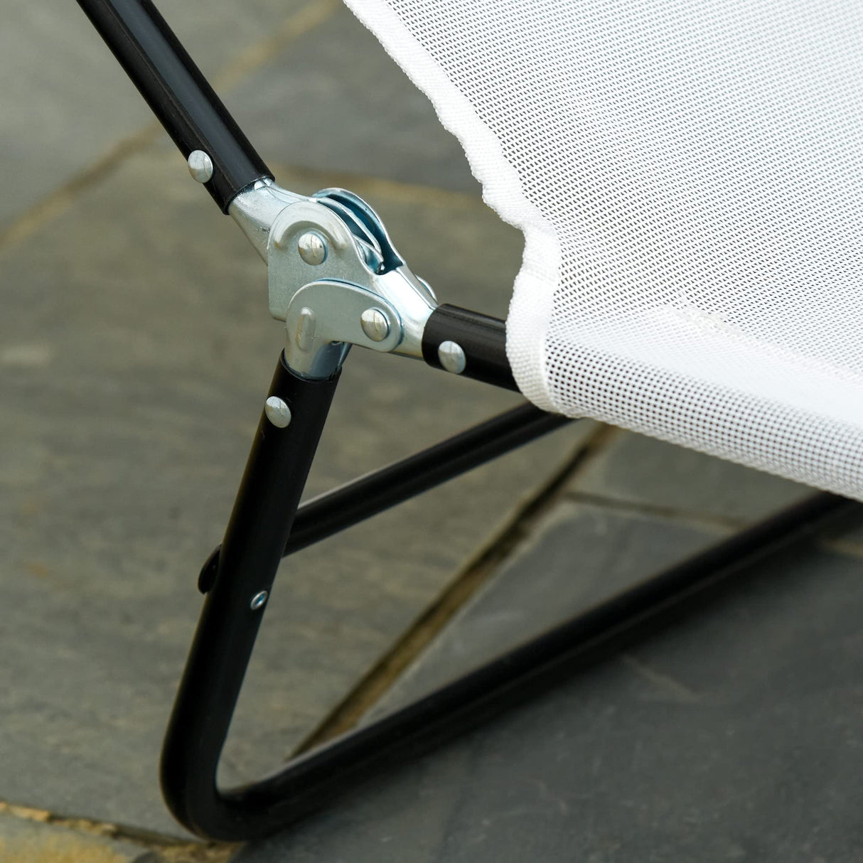 Outsunny Folding Chaise Lounge Chair, Pool Sun Tanning Chair, Outdoor Lounge Chair with Reclining Back, Breathable Mesh Seat, Headrest for Beach, Yard, Patio, Cream White Outsunny