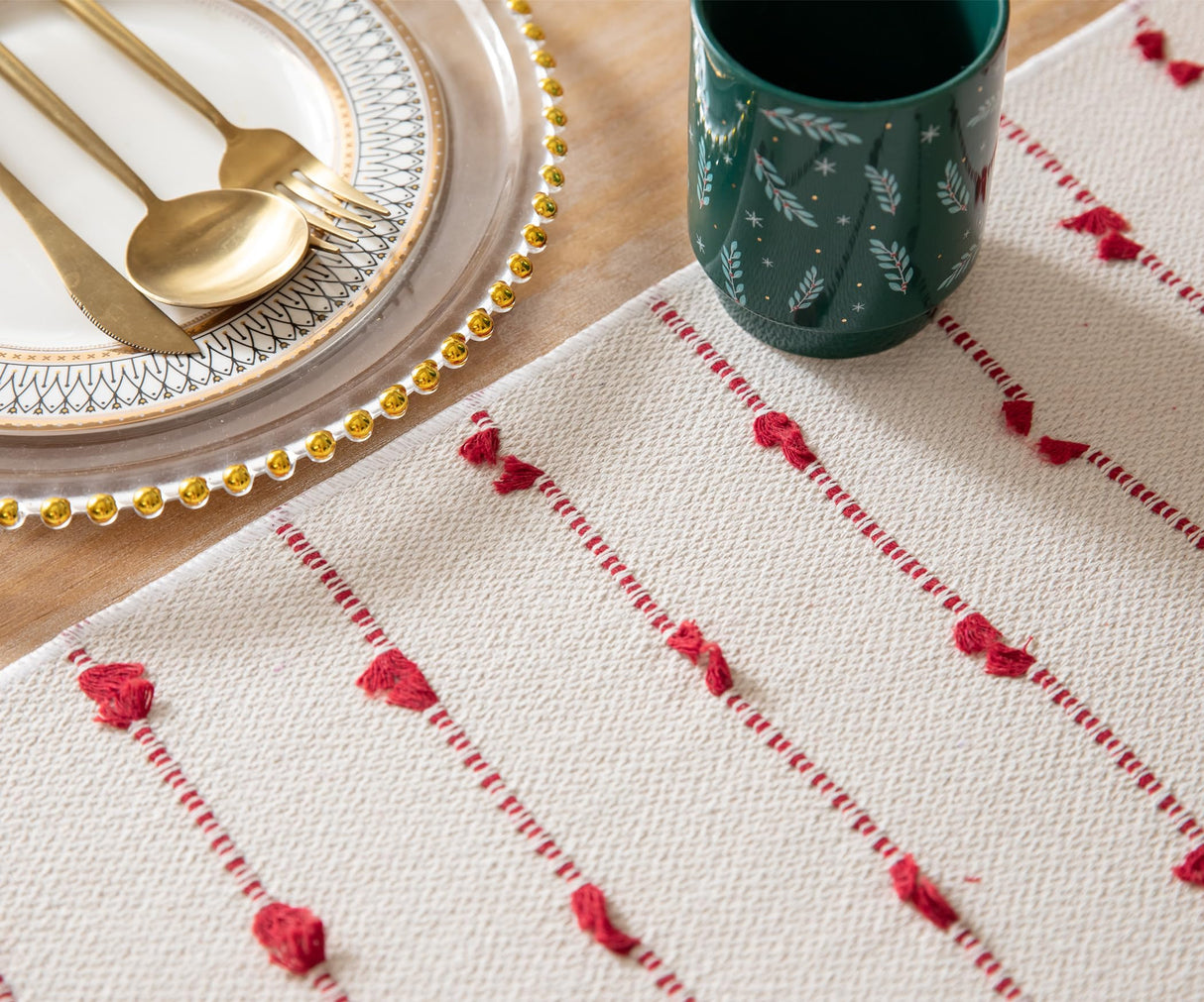 Caflife Christmas Table Runner 72 Inchs Long for Modern Farmhouse Room Home Christmas Decorations, Boho Red Table Runner, Natural Cotton Woven with Tassels for Holiday Kitchen and Dining Table Decor Caflife