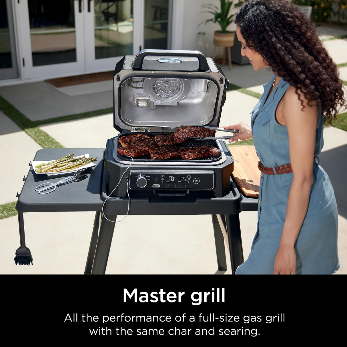Ninja, Woodfire Pro XL Outdoor Grill & Smoker, Thermometer, 4-in-1 Master Grill, BBQ Smoker, Outdoor Air Fryer, Bake, Portable, Electric Grill, Dark Grey, OG850 Ninja