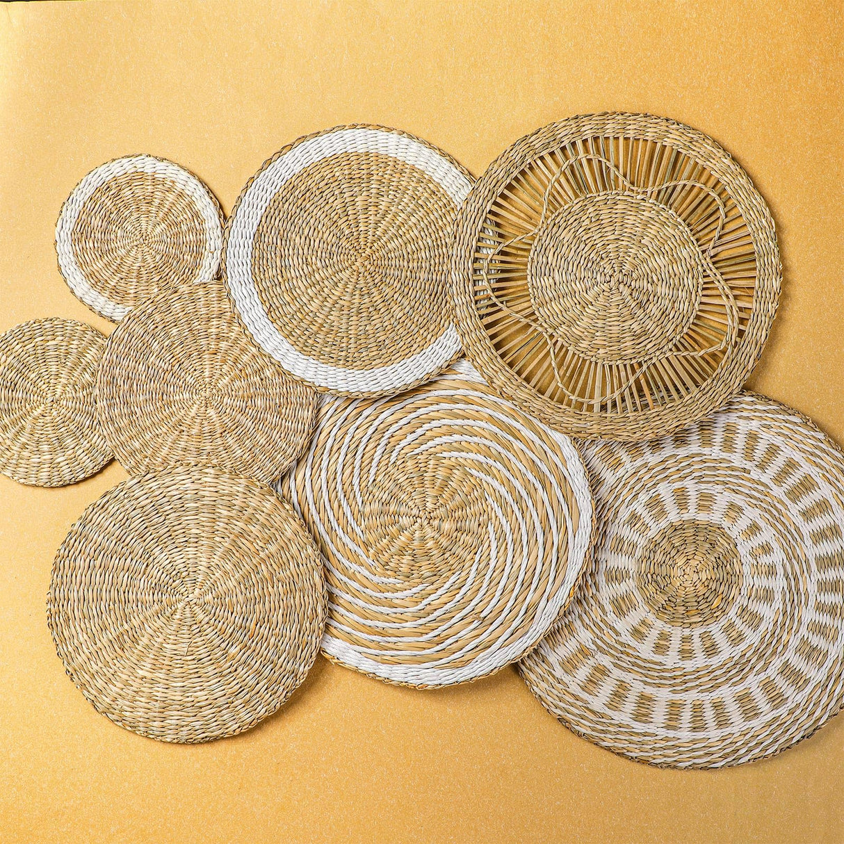 Xuhal Set of 8 Hanging Woven Wall Basket Handmade Decorative Rustic Boho Basket Decor Handcrafted Wicker Round Seagrass Wall Art for Home Kitchen Farmhouse Table Living Room Xuhal