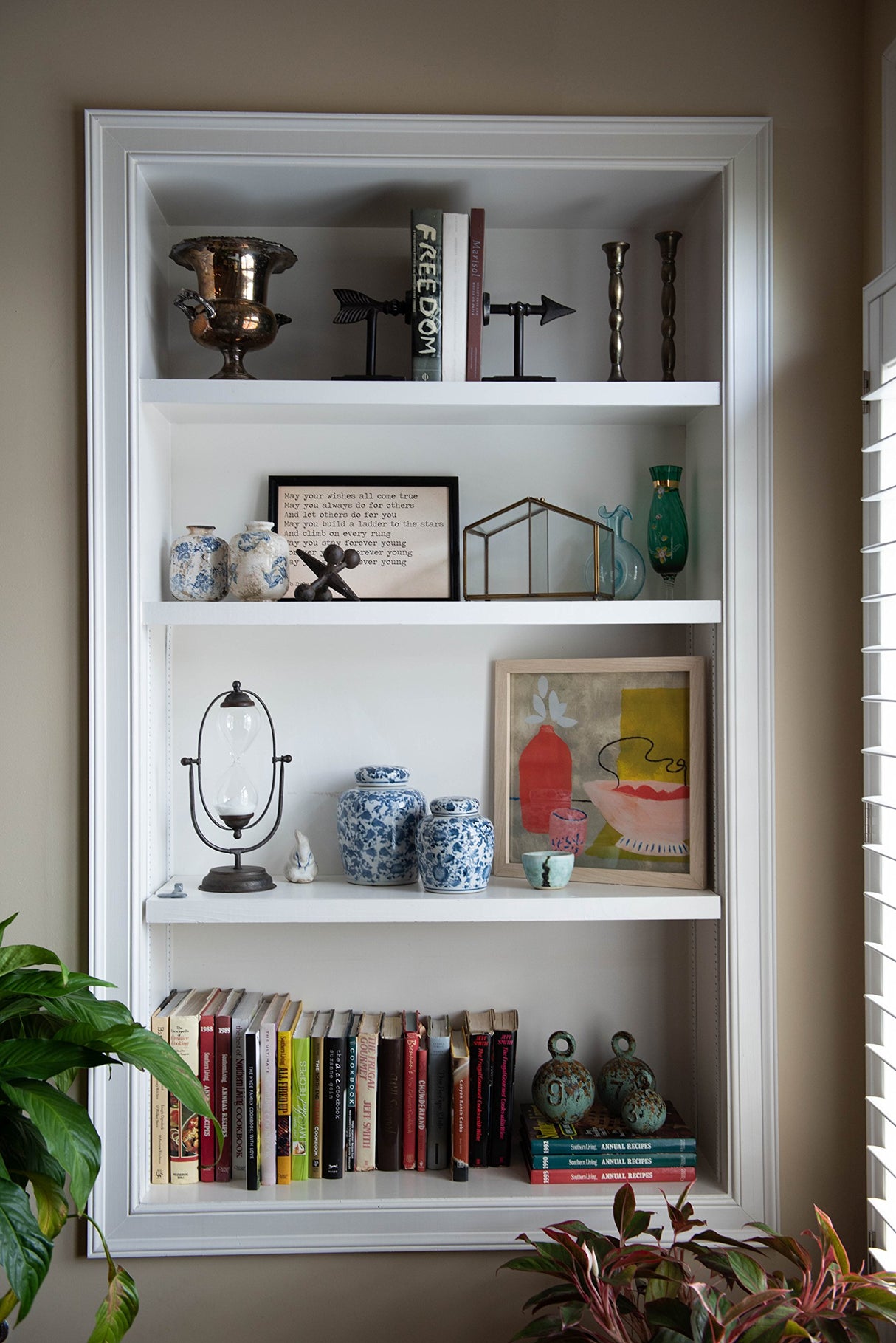 Creative Co-Op Bronze Arrow Shaped Cast Iron Bookends (Set of 2 Pieces) Creative Co-Op