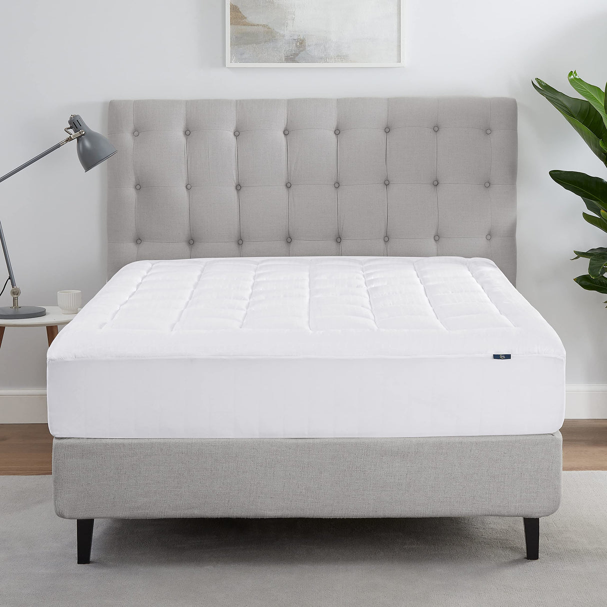 Serta ComfortSure Queen Mattress Cover, Fitted Pillow Top Mattress Pad, Super Soft and Breathable Quilted Cotton Protector with 18" Elastic Deep Pockets for Secure Fit, White Serta