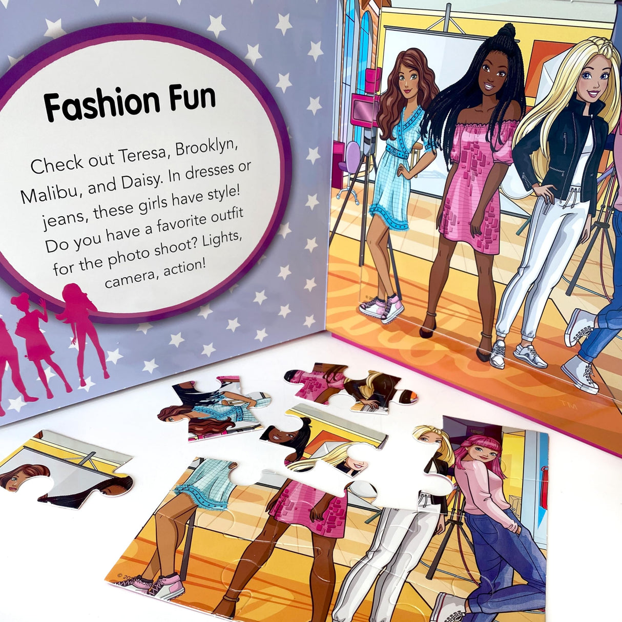 Barbie My First Puzzle Book - Jigsaw Puzzles for kids, 10-page board book, 5 puzzles to enjoy Phidal