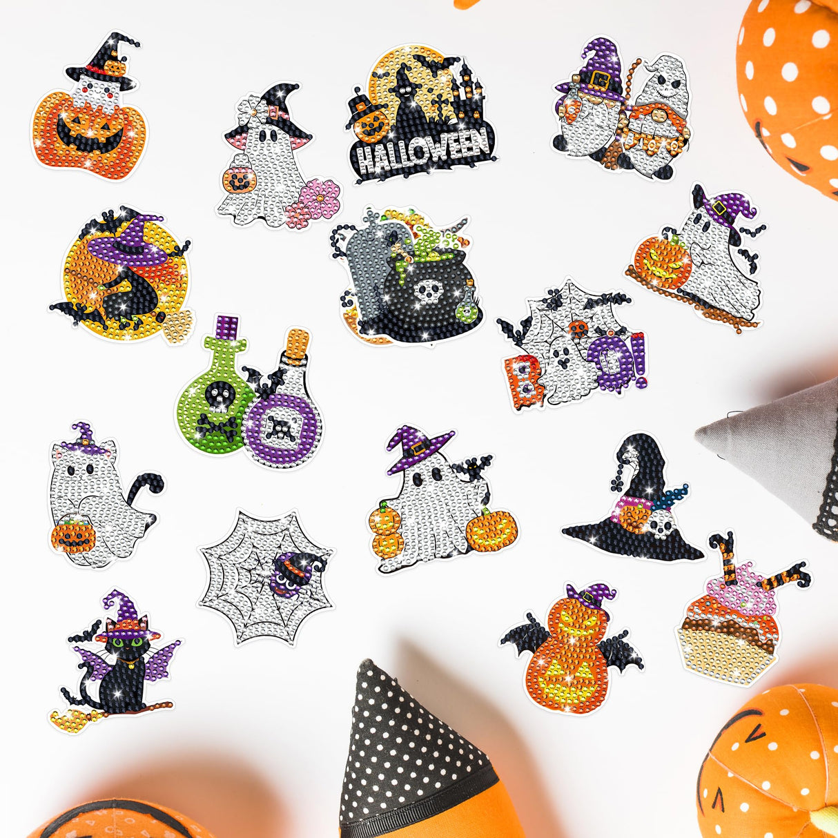 16 Pcs Luminous Halloween Diamond Art Magnets Kit, Glow in The Dark Diamond Painting Magnet Set for Adults Kids Beginners, Halloween Cute Ghost DIY Craft Fridge Magntic Stickers Home Decor Gifts CRASHOT