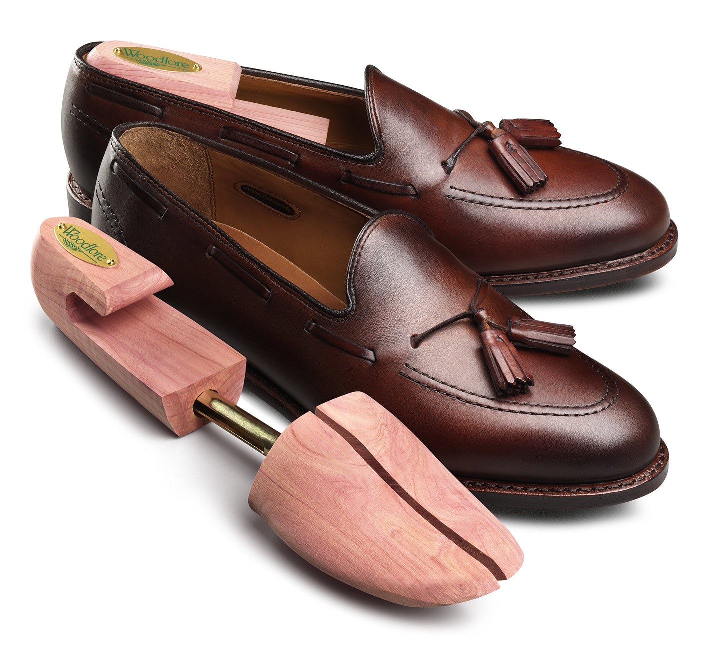 Allen Edmonds Woodlore Shoe Trees for Men 2-Pack Men's Combination Aromatic Red Cedar Shoe Trees (for Two Pairs of Shoes) Made in The USA (Medium / 9-10, Cedar)