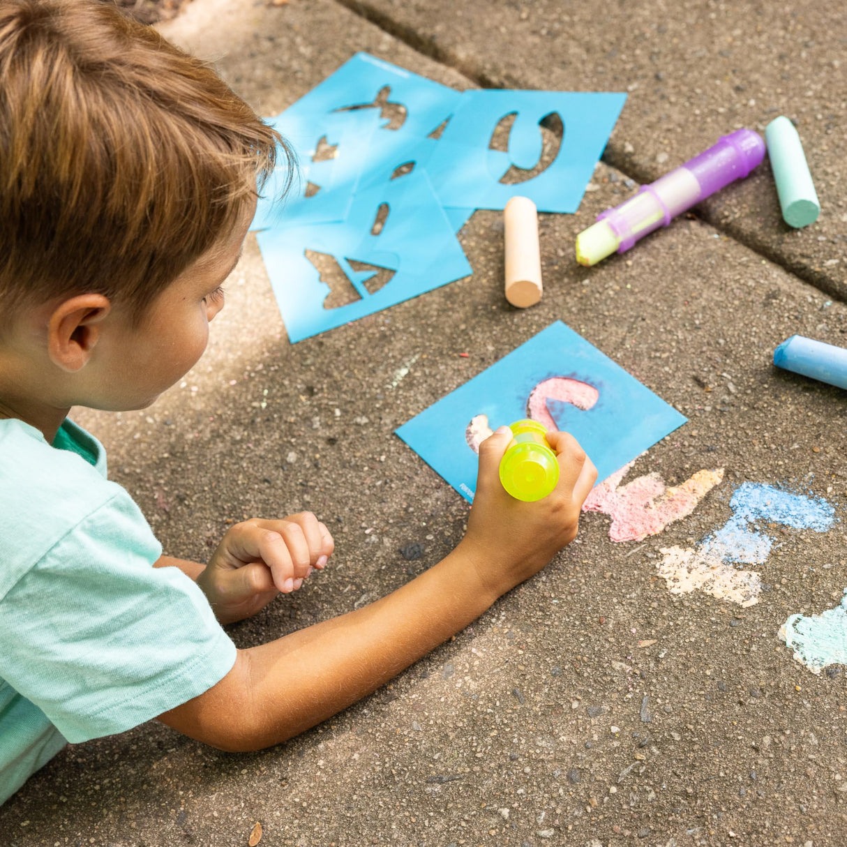 Sunny Days Entertainment, LLC. Creative Chalk Activity Set includes 35 Stencils, 10 Colors, 2 Blending Sponges, 2 Chalk Holders, 1 Spray Bottle | Activity and Games Kids Ages 3+ Sunny Days Entertainment