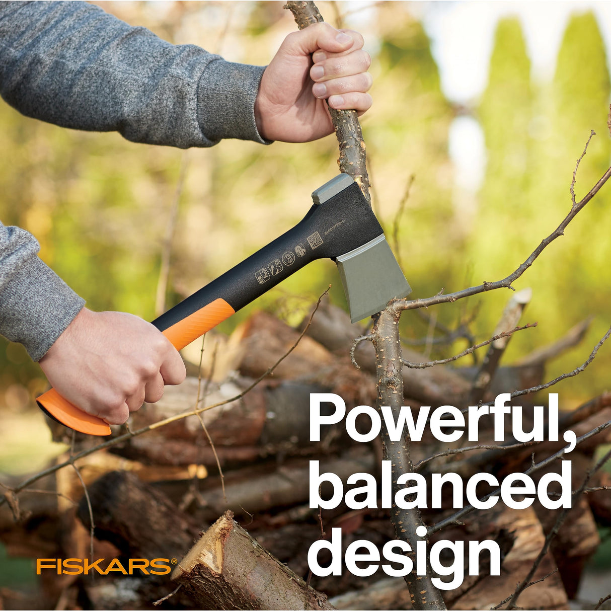 Fiskars X7 Hatchet Lightweight Wood Splitter for Small to Medium Size Kindling with Proprietary Blade and Shock-Absorbing FiberComp Handle, Lawn and Garden Tool, 14 inch, 1.5 pounds Fiskars