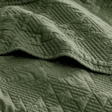 WDCOZY Olive Green Christmas Quilt Queen Size, 100% Cotton Lightweight Reversible Bedding Set with 2 Pillow Sham, Xmas Tree Block Pattern Farmhouse Bedspread Coverlet Holiday Thin Comforter All Season WDCOZY