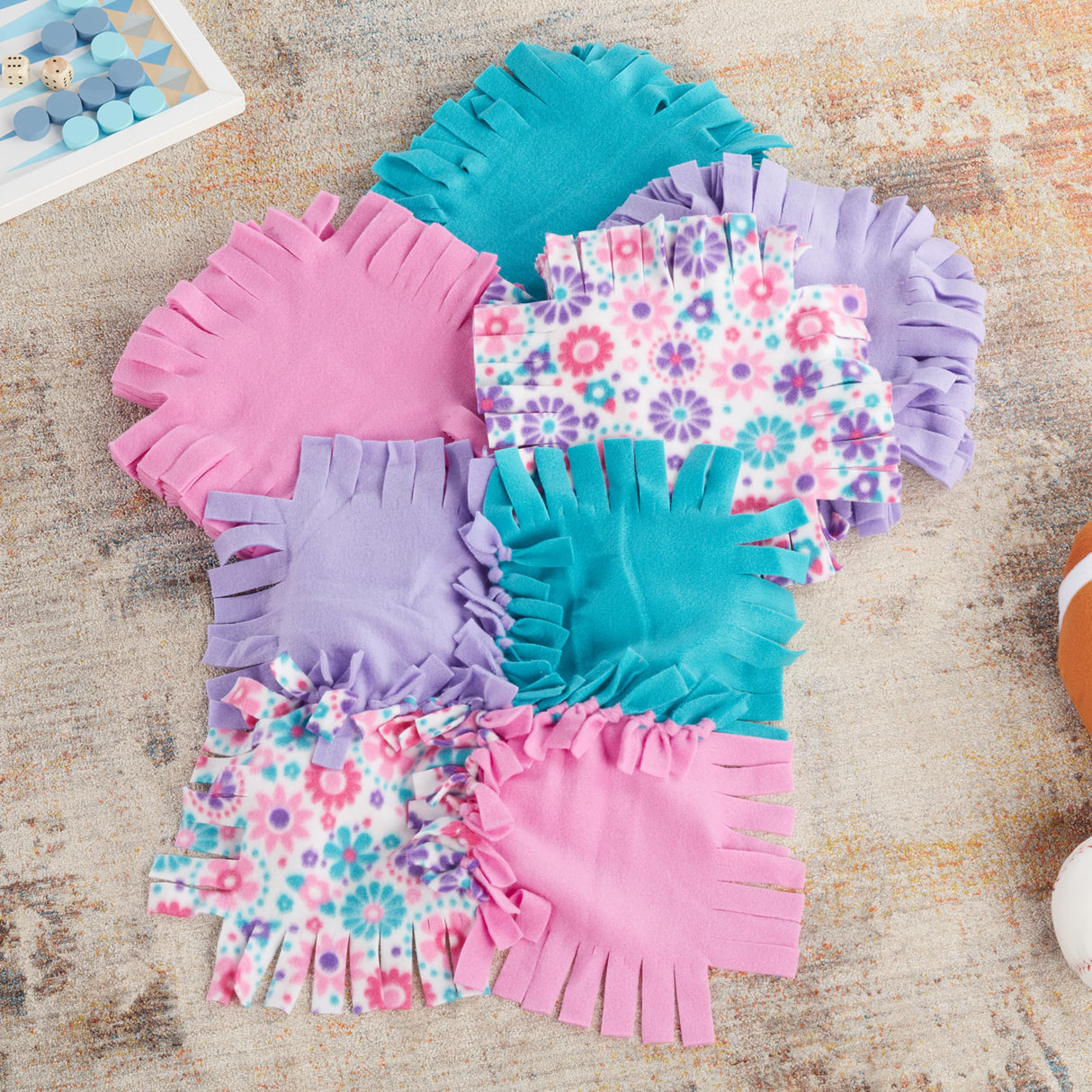 Melissa & Doug Created by Me! Flower Fleece Quilt No-Sew Craft Kit (48 squares, 4 feet x 5 feet) Melissa & Doug