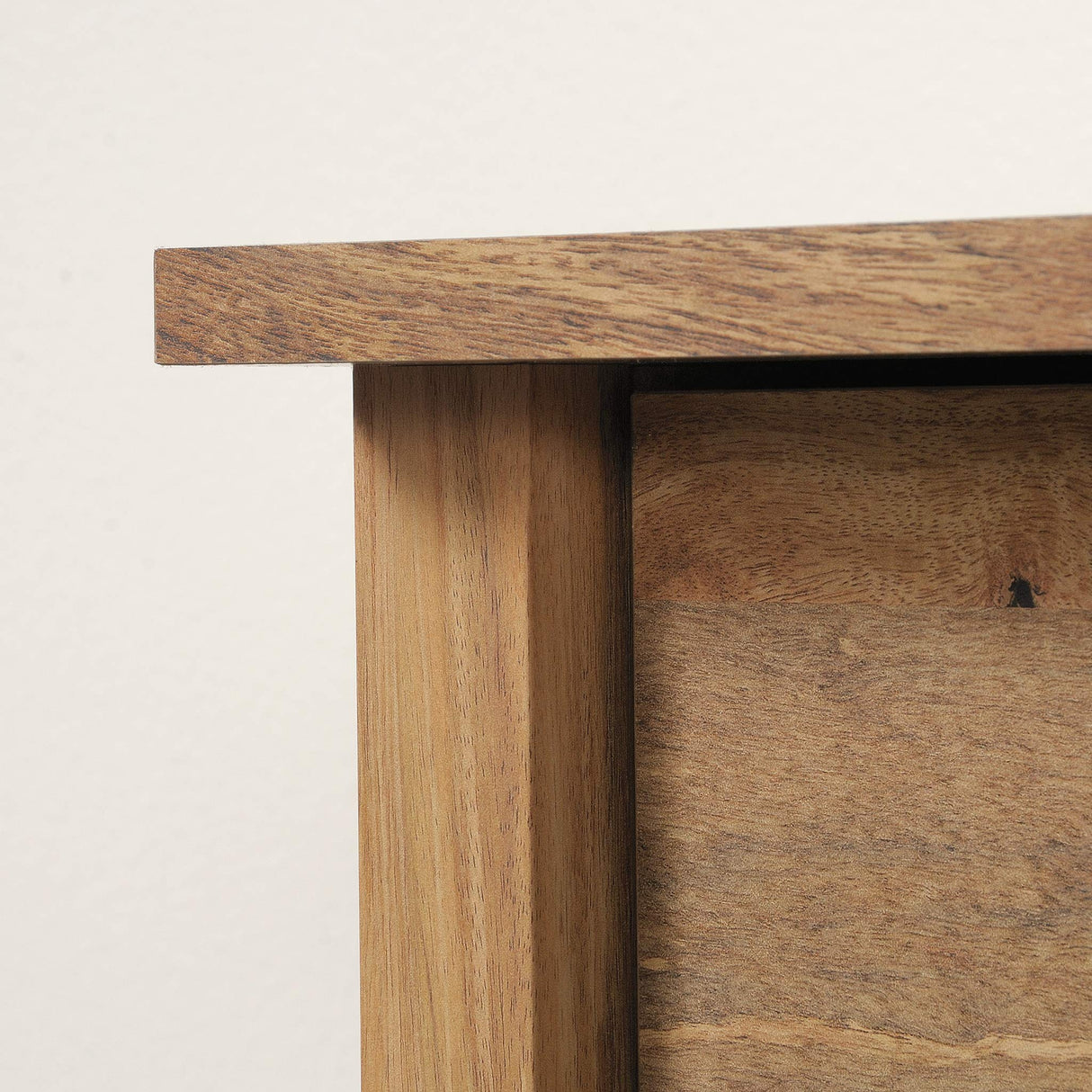 Sauder Cannery Bridge 4-Drawer Chest, L: 31.26" x W: 17.56" x H: 41.5", Sindoori Mango finish Sauder