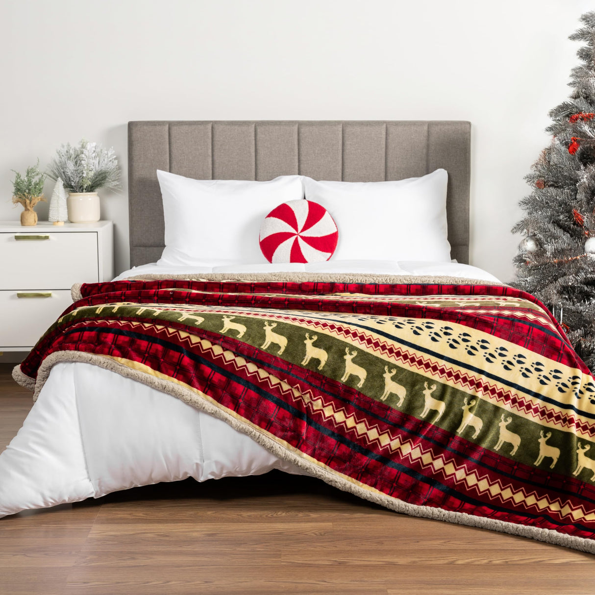 PAVILIA Premium Christmas Blanket Sherpa Fleece Throw| Plush Christmas Decoration, Reindeer, Cozy Reversible Winter Holiday Cabin Blanket for Sofa Couch 50x60 PAVILIA