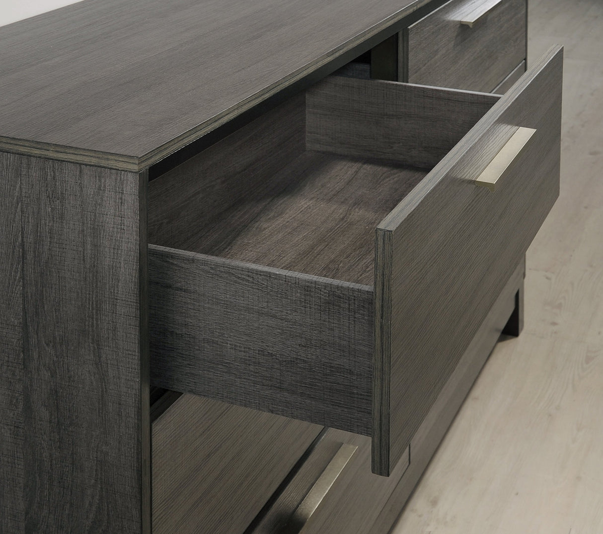 Roundhill Furniture Ioana 187 Antique Grey Finish Wood Bed Room Set, King Size Bed, Dresser, Mirror, Night Stand, Chest Roundhill Furniture