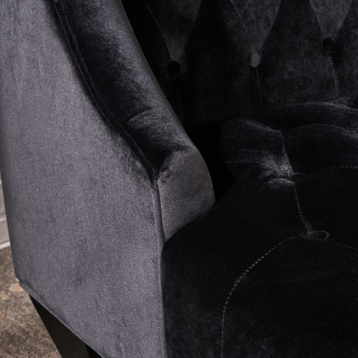 Christopher Knight Home Leora Modern Glam Tufted Velvet Wingback Loveseat, Black / Dark Brown Christopher Knight Home