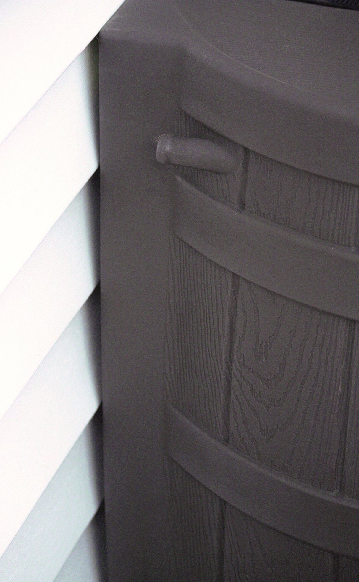 Good Ideas Rain Wizard 50 Gallon Plastic Rain Barrel for Outdoor Rainwater Collection and Storage Features a Metal Spigot and Flat Back Design, Oak Good Ideas