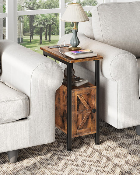 CHOEZON Farmhouse End Table, Narrow Side Table for Small Spaces, Slim Nightstand with Charging Station, with 2 AC Outlets, 1 USB and 1 Type-C Port, for Living Room, Bedroom, Rustic Brown TBZ08UBF CHOEZON