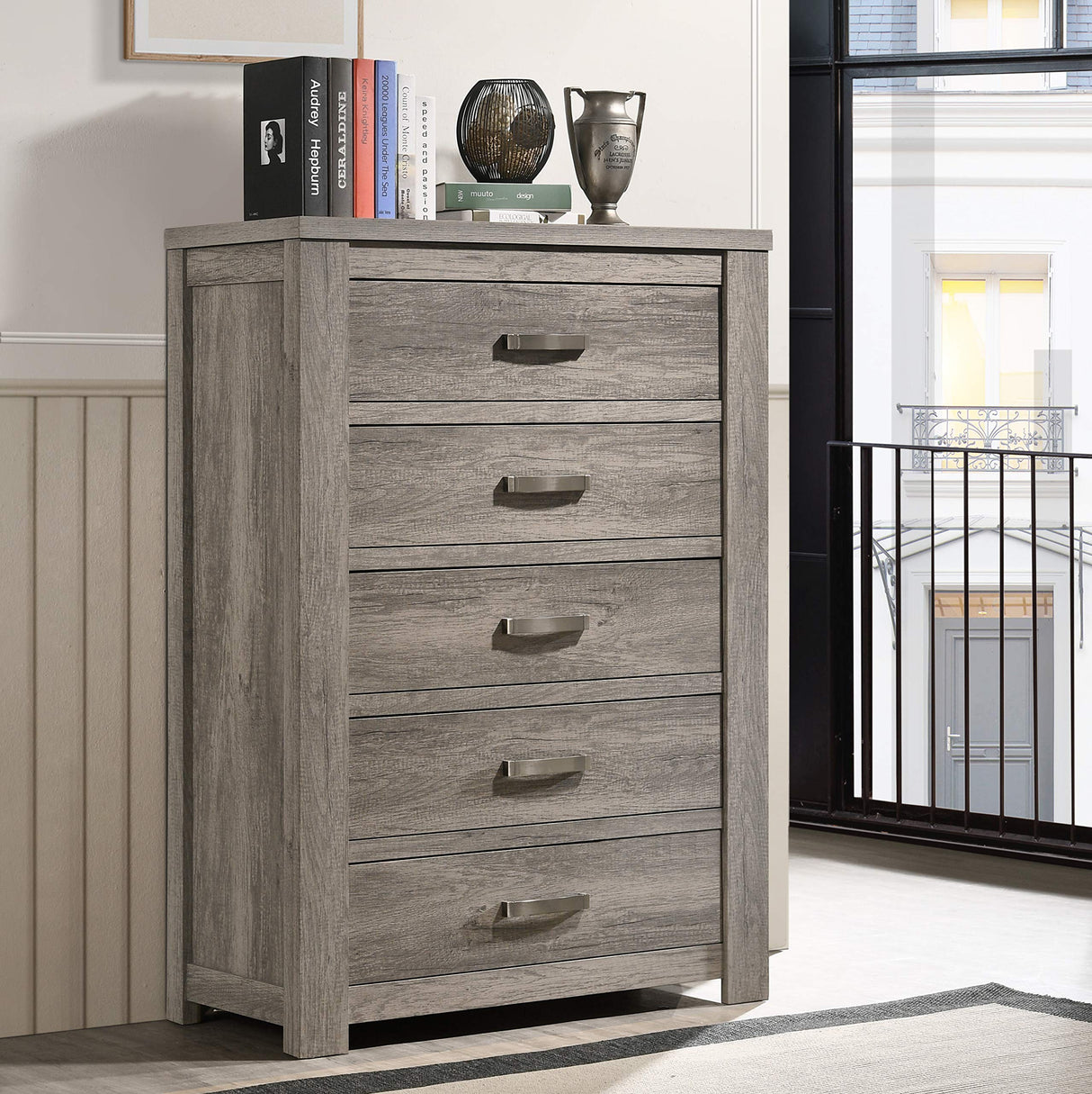 Roundhill Furniture Floren Contemporary Weathered Gray Wood Bedroom Set, Queen Panel Bed, Dresser, Mirror, Two Nightstands, Chest Roundhill Furniture