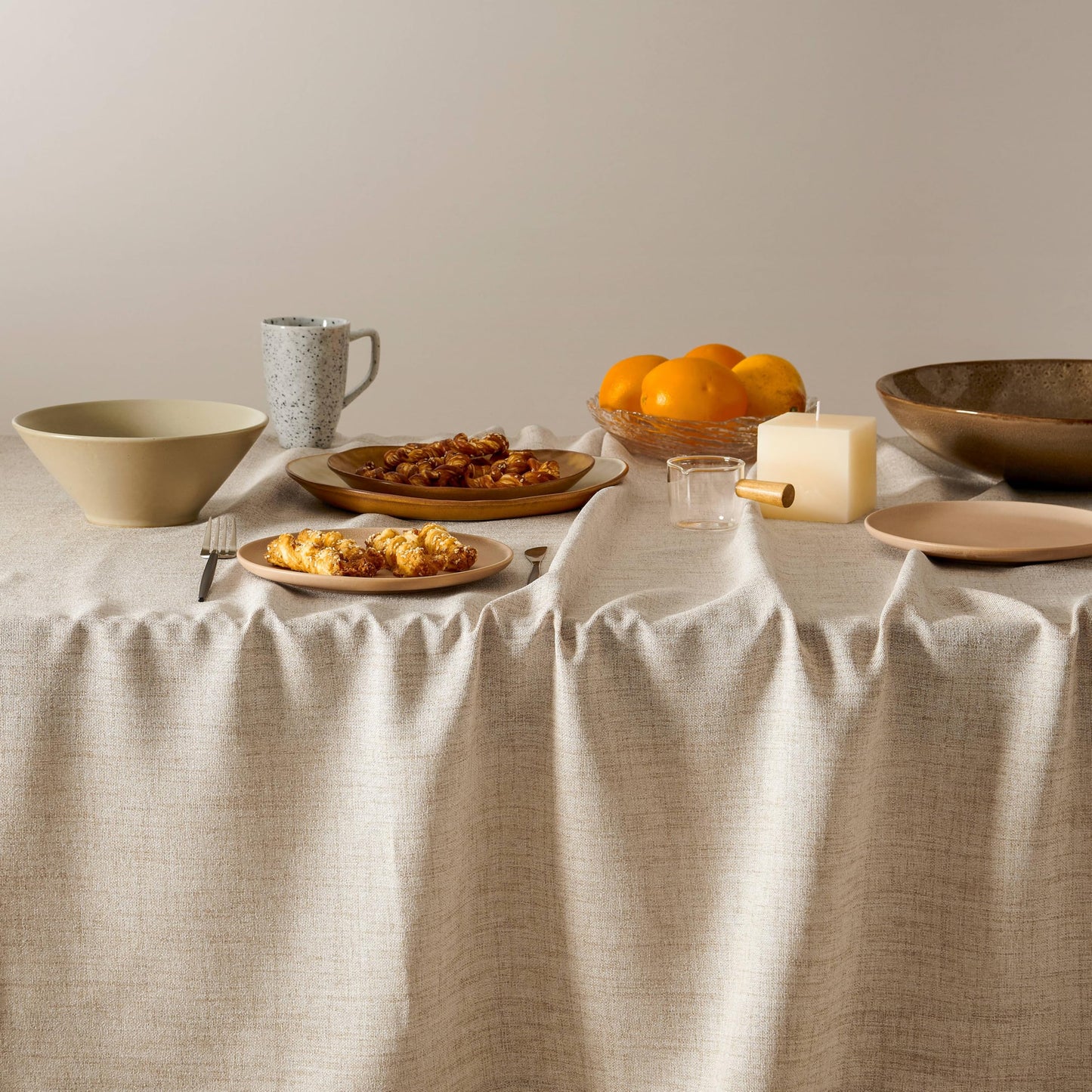 YZJZEDS Linen Tablecloth for Rectangle Table 60x84 Inch Natural, Farmhouse Style Neutral Tablecloth, Water Resistant Burlap Tablecloths for Dining Table Farmhouse Kitchen