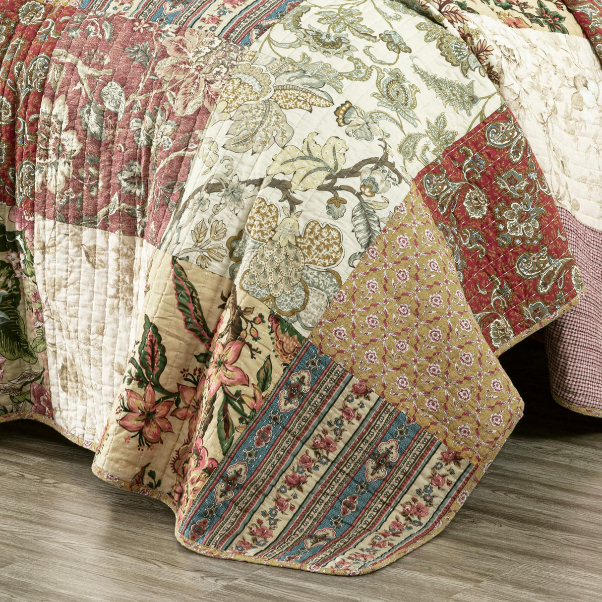 Chezmoi Collection Delaney 3-Piece Floral Patchwork Pre-Washed 100% Cotton Quilt Set, King Chezmoi Collection