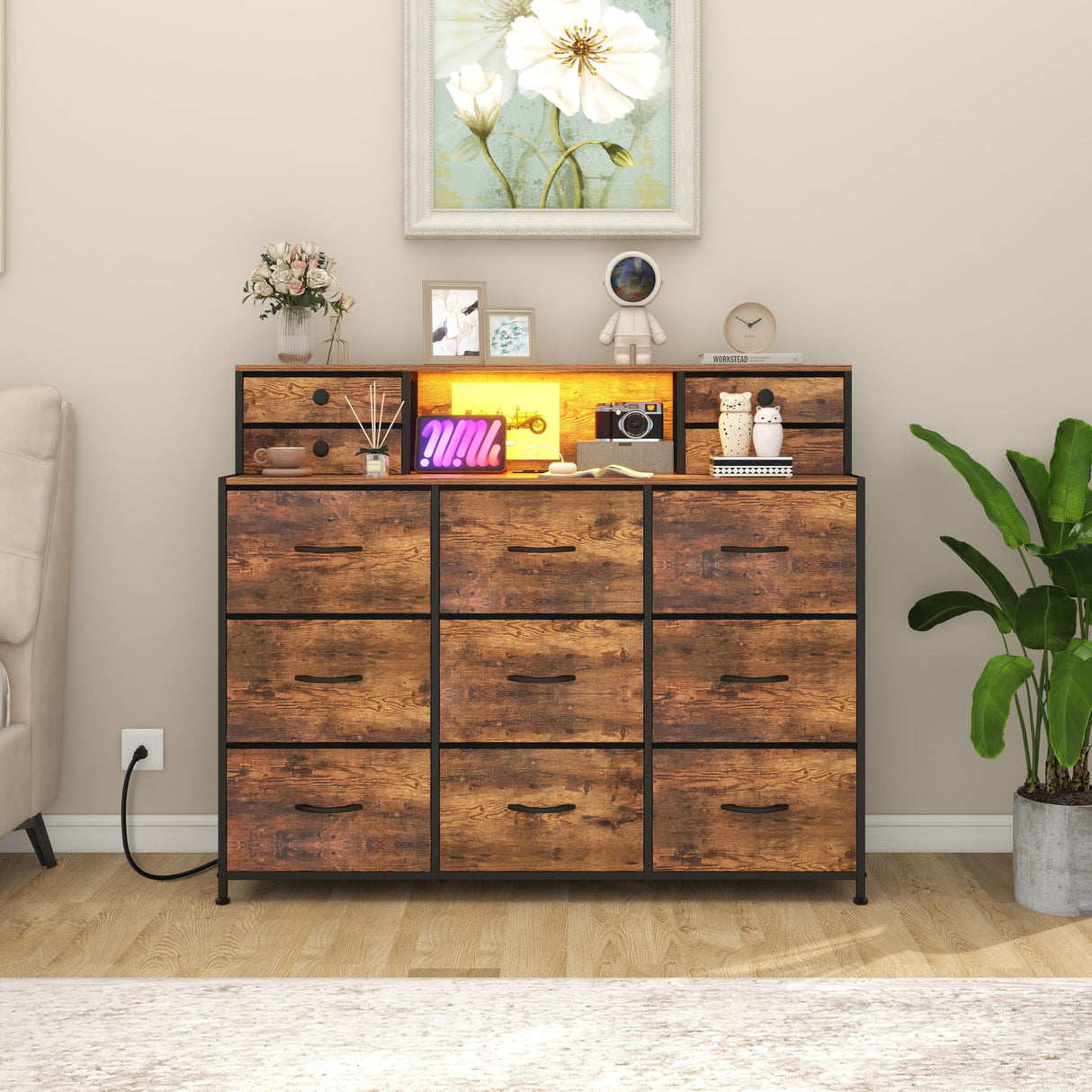 Welfuturer Rustic Dresser with Charging Station and LED Lights Large 13 Drawers Dresser Fabric Chest of Drawers for Bedroom Living Room Hallway Entryway Closets Sturdy Frame Wood Top Brown Welfuturer