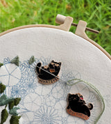Cats (2 Pieces) Needle Minder Magnetic Needle Keeper for Cross Stitch Embroidery Sewing Needle and Pin Holders HENYANMHXH