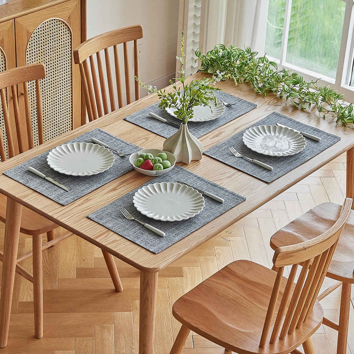 Softalker Faux Linen Placemats Set of 4-12 x 18 Inch, Heat Resistant Double Layered Durable Burlap Farmhouse Place Mats, Non-Slip Washable Rustic Table Mats for Dining, Kitchen, Party（Light Grey Softalker