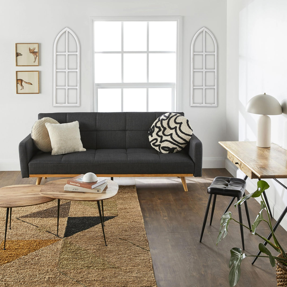 Sintosin Hanging White Wood Arched Window Frame Set of 2, Handmade Distressed Finish Rustic Window Frame Wall Decor, Farmhouse Faux Window Frame Living Room Dining Room Enteyway Hallway Bedroom Sintosin