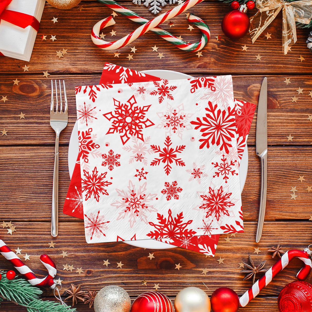 Christmas Snowflake Napkins, 40Pcs Red and White Winter Wonderland Snowflakes Napkins Disposable Luncheon Dinner Hand Napkin Towel for for Xmas Winter Holiday New Year Birthday Party Decorations CMUSKO