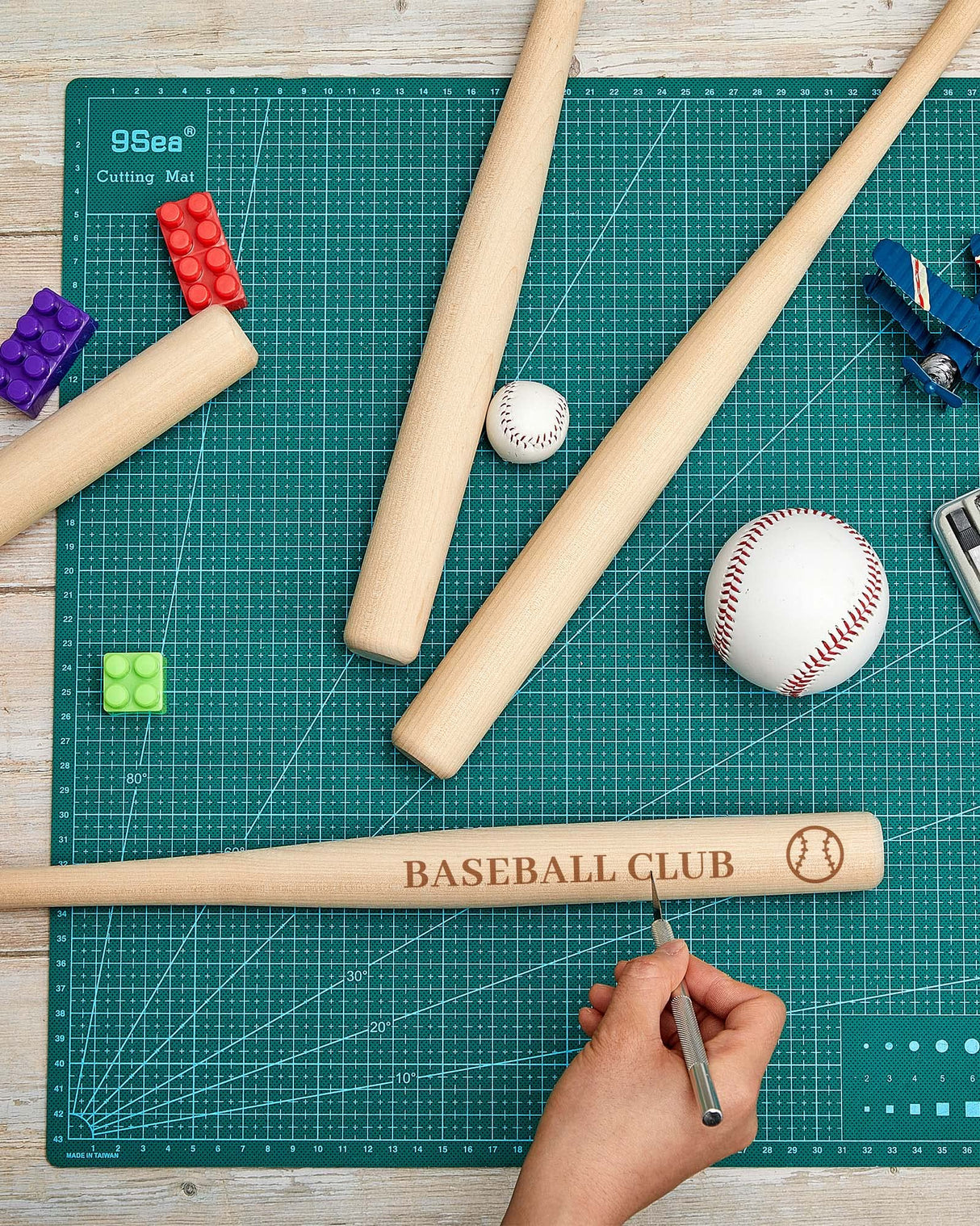 Wettarn 18 Inch 2 Pcs Mini Baseball Bats Wooden Baseball Bat Craft Unfinished Small Baseball Bats Unpainted Wood Baseball Bats for Painting DIY Craft Projects Ball Sports Party Favors Wettarn