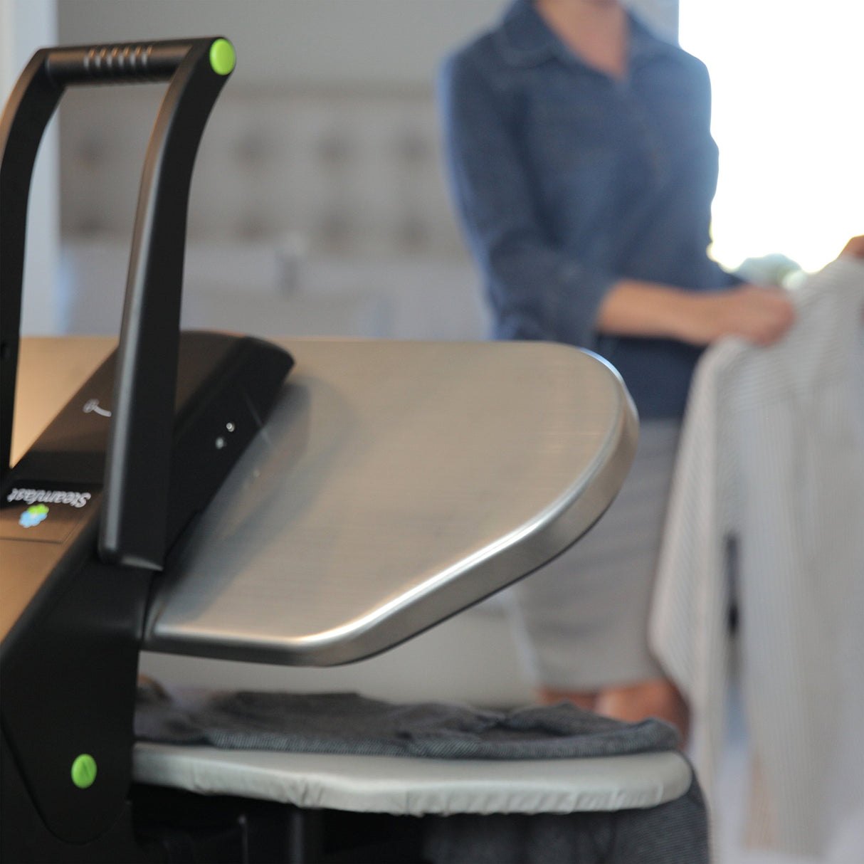 Steamfast SF-680 Digital Steam Press with Multiple Fabric Settings and Steam Burst Function,Stainless/Black, Stand Steamfast