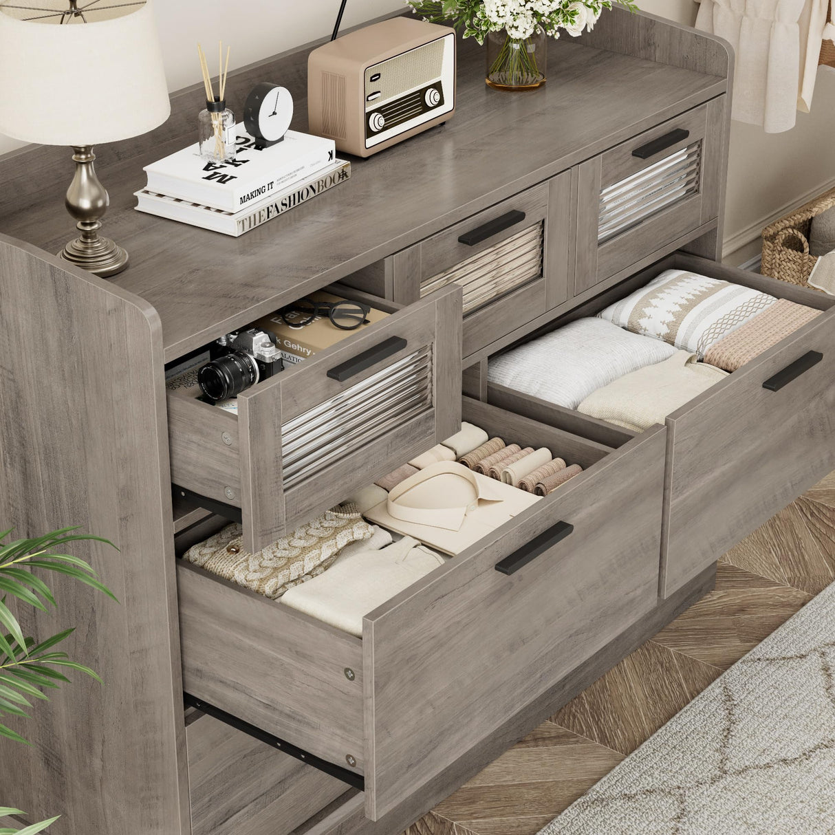 HOSTACK Modern 7 Drawer Double Dresser, Wide Chest of Drawers with Fence, Wood Storage Organizer with Metal Handle & Fluted Glass, Accent Storage Cabinet for Living Room, Entry, Ash Gray HOSTACK