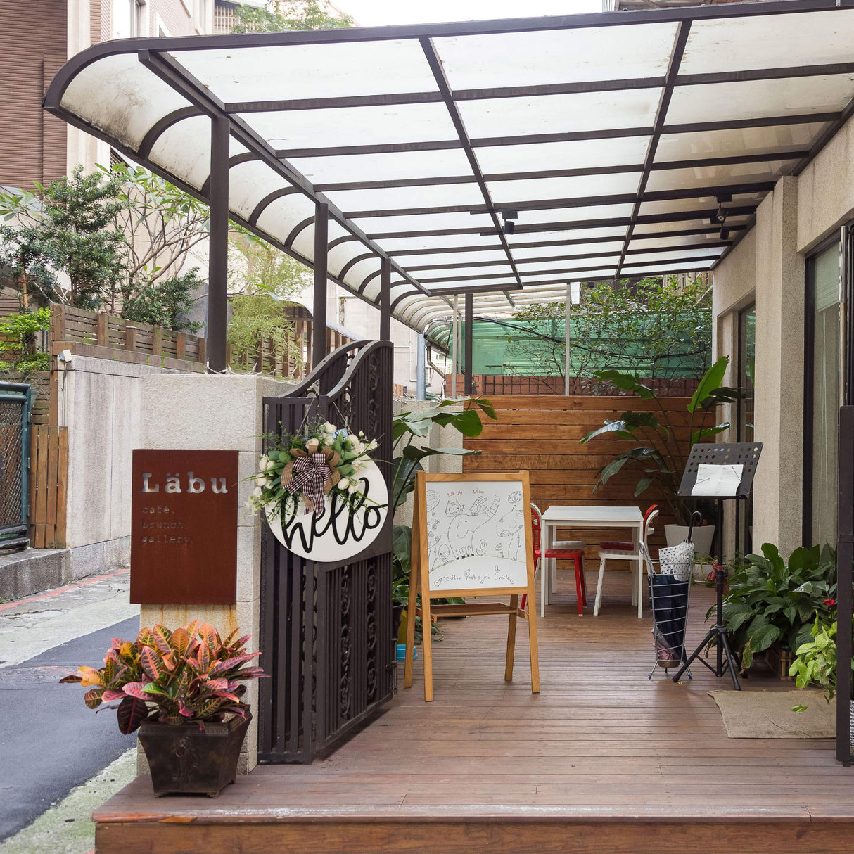 Welcome sign for front door Round Wood Sign Hanging Welcome Sign for Farmhouse porch Spring Welcome Sign Front Door Decoration FLOWERS