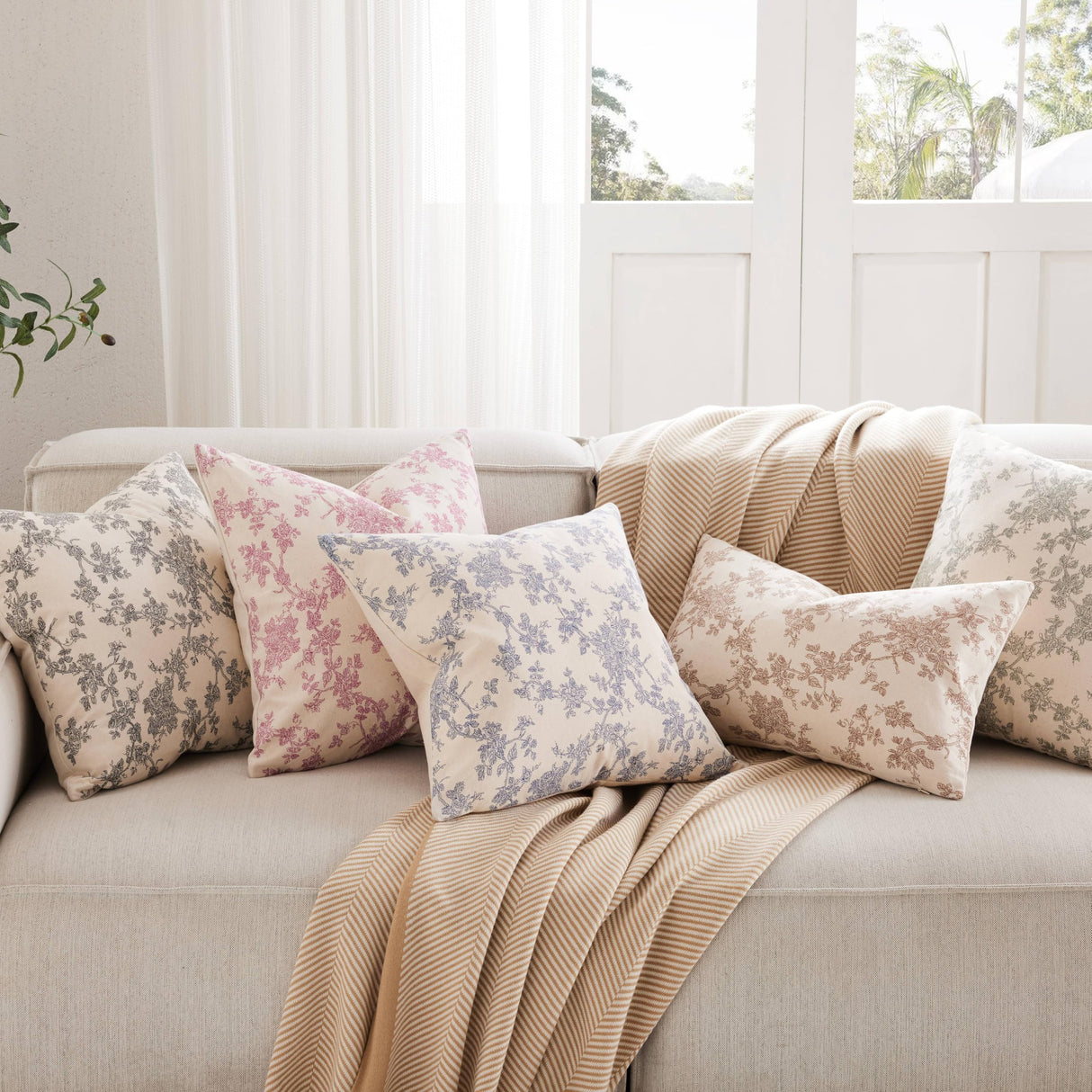 YZJZEDS 100% Cotton French Pastoral Throw Pillow Covers Set of 2, 18x18 Inch Blue Farmhouse Decorative Cushion Covers for Sofa Bed Living Room Home Decor YZJZEDS