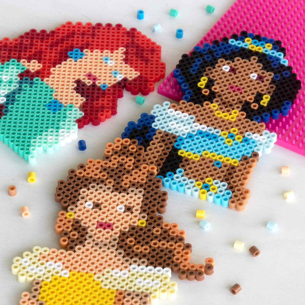 Perler Disney Princesses Deluxe Fused Bead Activity Kit with Patterns and Pegboards, Finished Project Sizes Vary, Multicolor 4474 Pieces Perler
