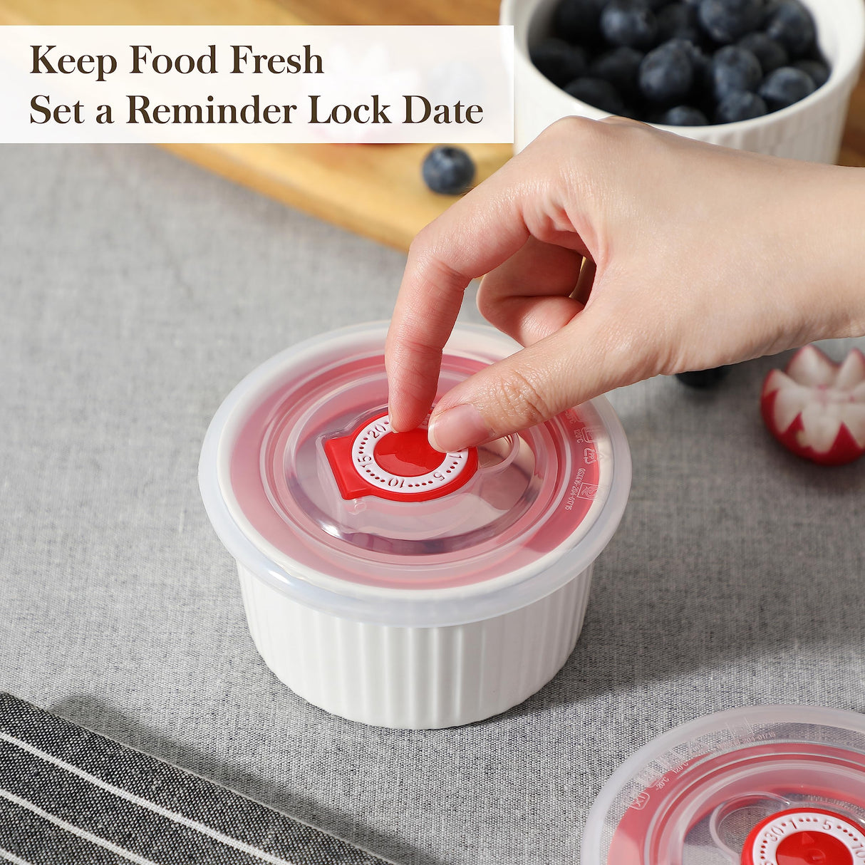 MALACASA Ramekins with Lids 8 oz - Set of 6, White Porcelain Creme Brulee Souffle Ramekins with Covers, Ceramic Custard Cups for Baking, Dishwasher and Oven Safe, Series RAMEKIN-DISH MALACASA