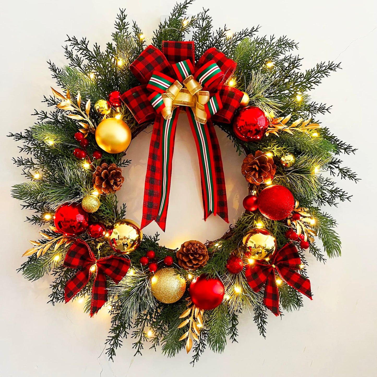 Christmas Wreath with Lights 20 Inch Pre-Lit Christmas Door Wreath for Front Door with Red Plaid Bow and Ball Ornaments, Battery Operated Timer 40 LED Lights, Holiday Decoration for Fireplace Xmas