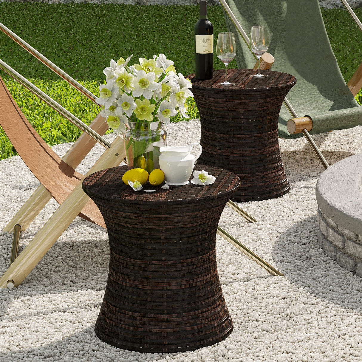 Sundale Outdoor Small Side Table Patio Rattan End Table 20 Inch Hourglass Wicker Accent Tables Steel Frame Lightweight Brown Mesa Auxiliar pequeña Mesa Auxiliar de ratán marrón Sundale Outdoor