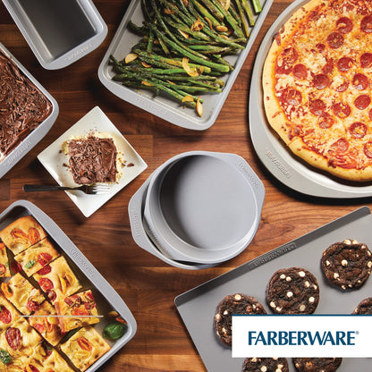 Farberware GoldenBake Bakeware Nonstick Baking Pan/Cake Pan with Lid, Rectangle, Insulated, 9 Inch x 13 Inch - Gray