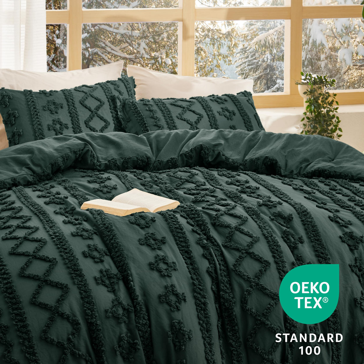 Bedsure Tufted Boho Comforter Set King Size - Emerald Green Boho Bed Set, GentleSoft™ 3 Pieces Farmhouse Shabby Chic Embroidery Bedding, Gifts for Woman, Soft Jacquard King Comforter for All Seasons Bedsure