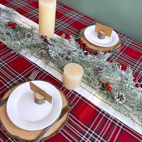Winly 2 Pcs Artificial Snowy Cedar Garland with Pine Cones and Red Berries Christmas Greenery Garland 6 Ft Christmas Wedding Winter Holiday Party Table Runner Mantle Seasonal Centerpiece Decoration Winlyn