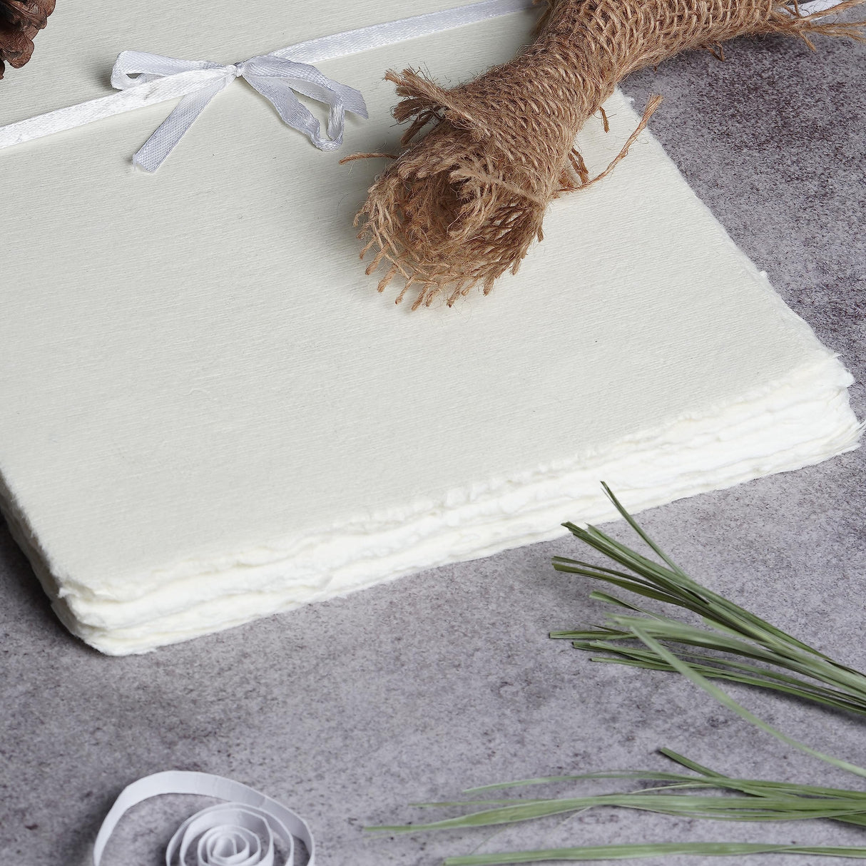 LEATHER VILLAGE Watercolor Paper - 6 X 4 inches, 50 Sheets - Mixed Media Watercolor Paper - 150 GSM Thick Deckle Edge Virgin Cotton Handmade Paper - Off White LEATHER VILLAGE