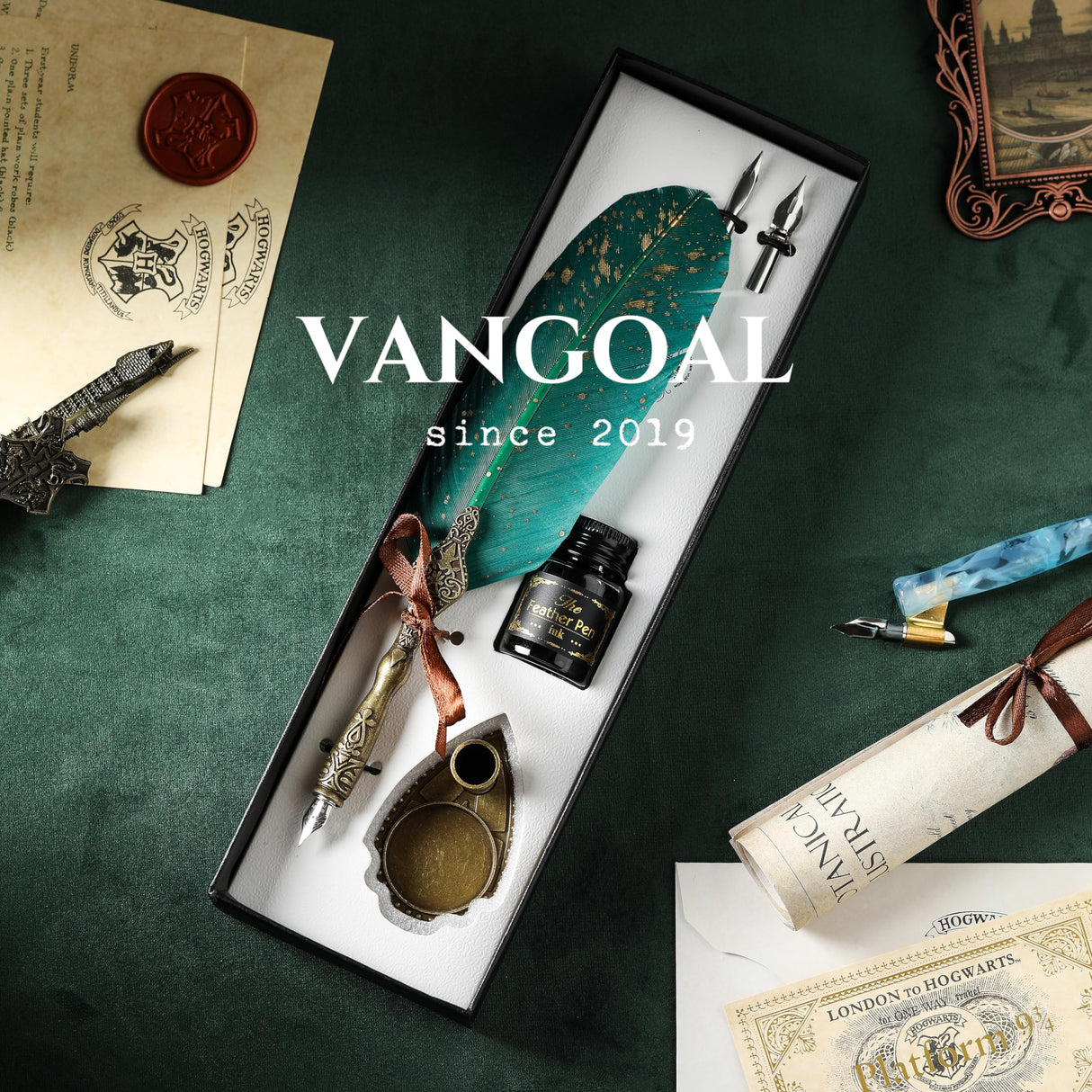 VANGOAL Vintage Green Feather Pen and Ink Set, Classic Series Goose Quill Pen with Carving Pen Stand, Calligraphy Pen Nibs, Black Dip Pen Ink, Antique Writing Gift for Writer VANGOAL