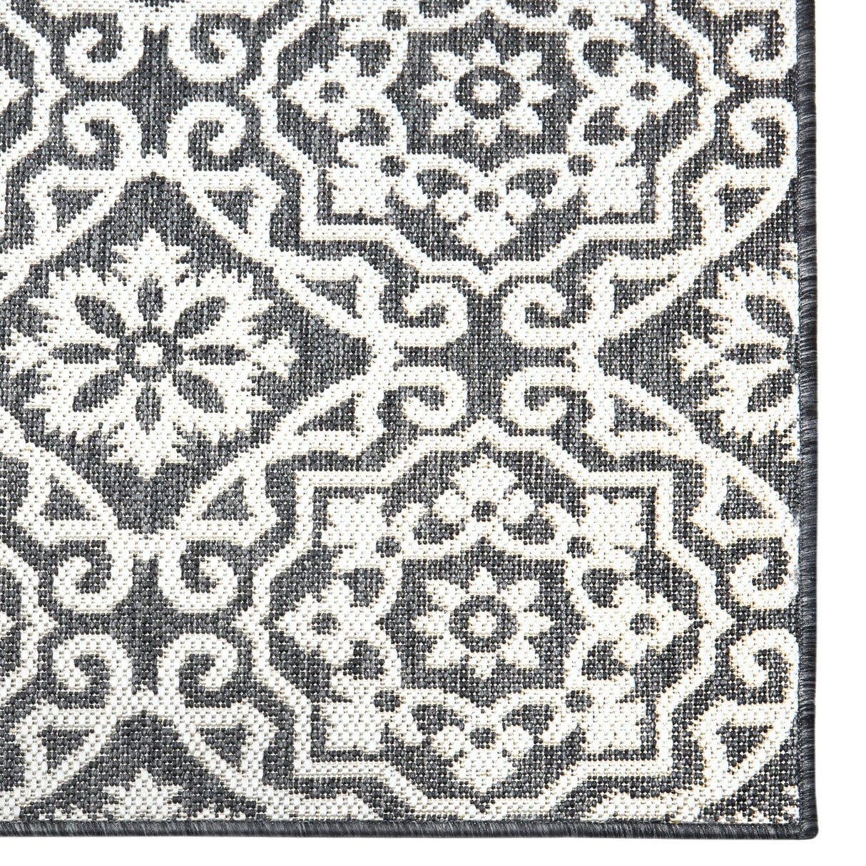 Nicole Miller New York Patio Country Julia Transitional Geometric Indoor/Outdoor Area Rug, Black/Grey, 3'11"x5'2" Nicole Miller New York