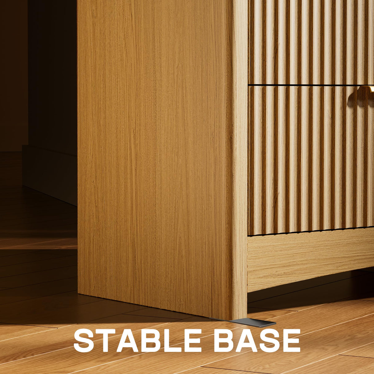 Marsail Fluted 5-Drawer Tall Wooden Dresser, Smooth Gliding Drawers & Large Capacity Storage Space, Modern Organizer Cabinet for Bedroom or Hallway, Natural Oak Marsail