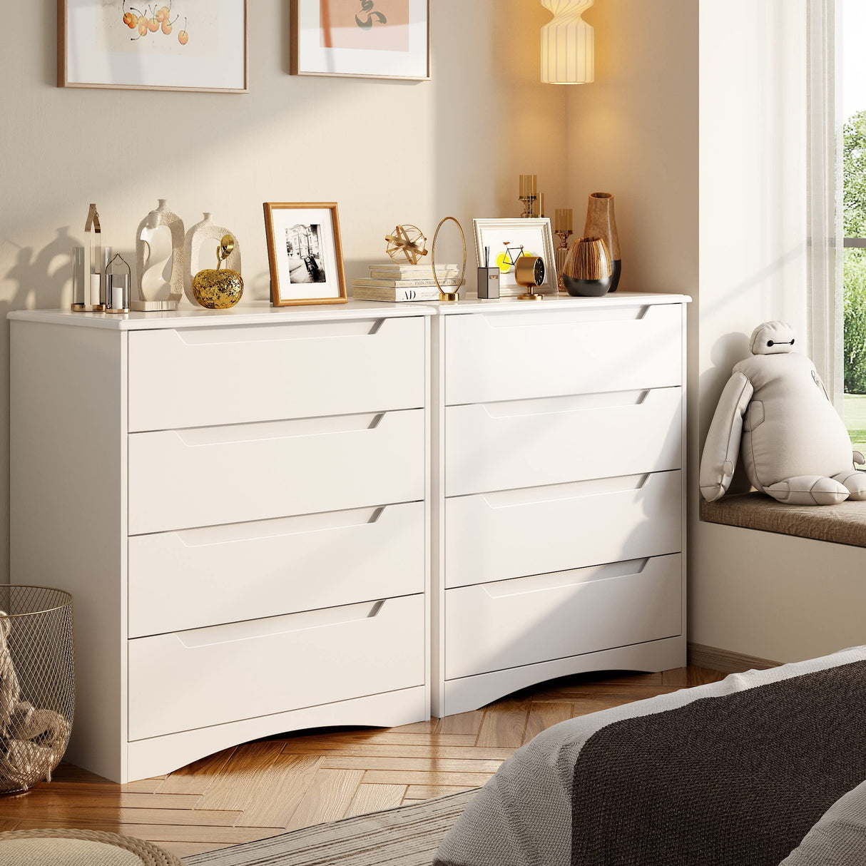 Gizoon 4 Drawer Dresser for Bedroom, Sturdy White Chest of Drawers with Anti-Tip Device, Modern Large Capacity Storage Furniture for Closet, Embedded Handles, Space-Saving Design, Wooden Finish, White Gizoon