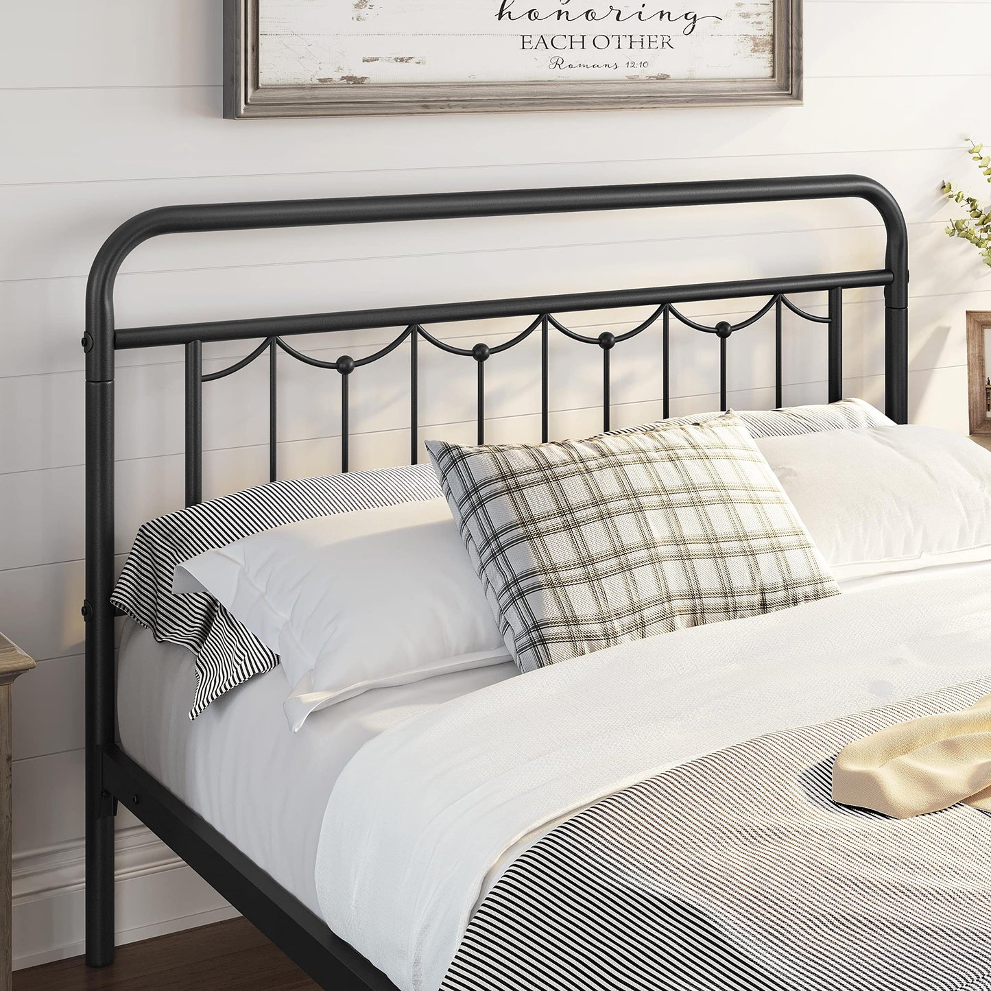 Yaheetech Vintage-Inspired Queen Size Metal Bed Frame with High Headboard and Ample Under-Bed Storage