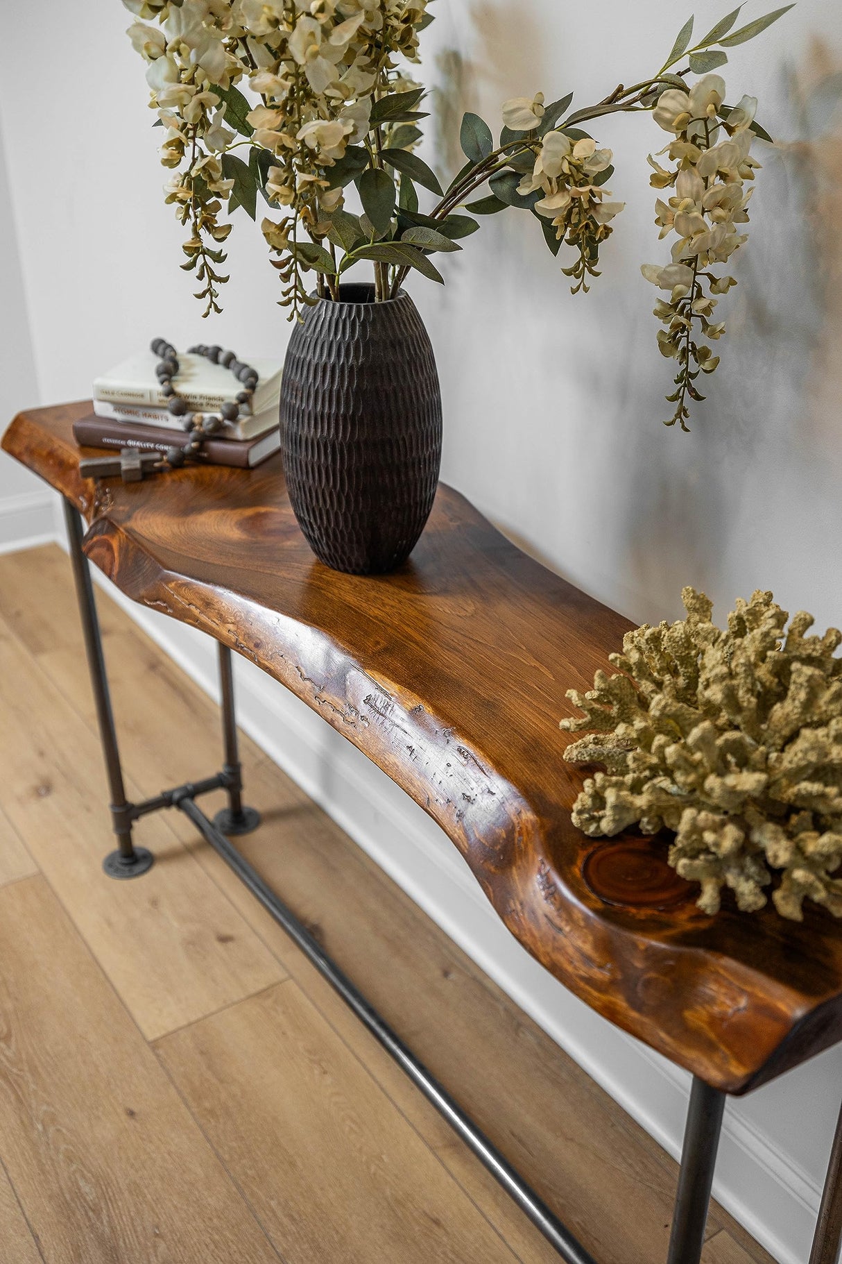 Southern Rustic LOGWERKS Industrial Pipe Sofa Table - Live Edge Console Table for Entryway or Behind Sofa – (Honey Pine) Southern Rustic LOGWERKS