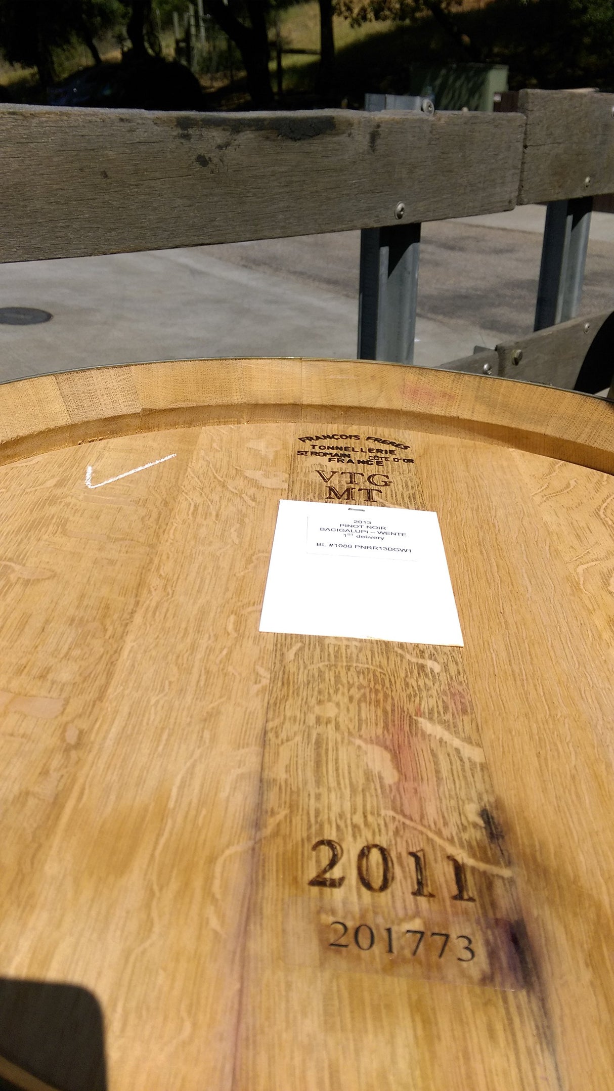 CUGHYS Used Wine Barrel Solid Oak from Napa Valley by Wine Barrel Creations9 Wine Barrel Creations