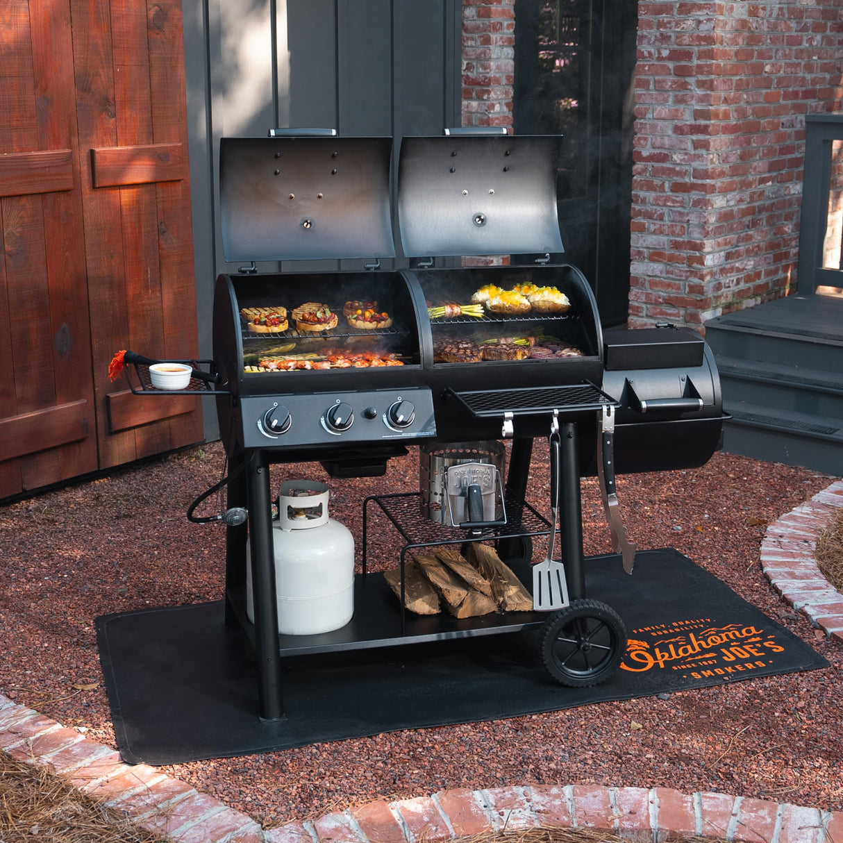 OKLAHOMA JOE'S® Canyon™ Charcoal and Propane Gas Combination Smoker and Grill, Black Steel, 24203004 Oklahoma Joe's