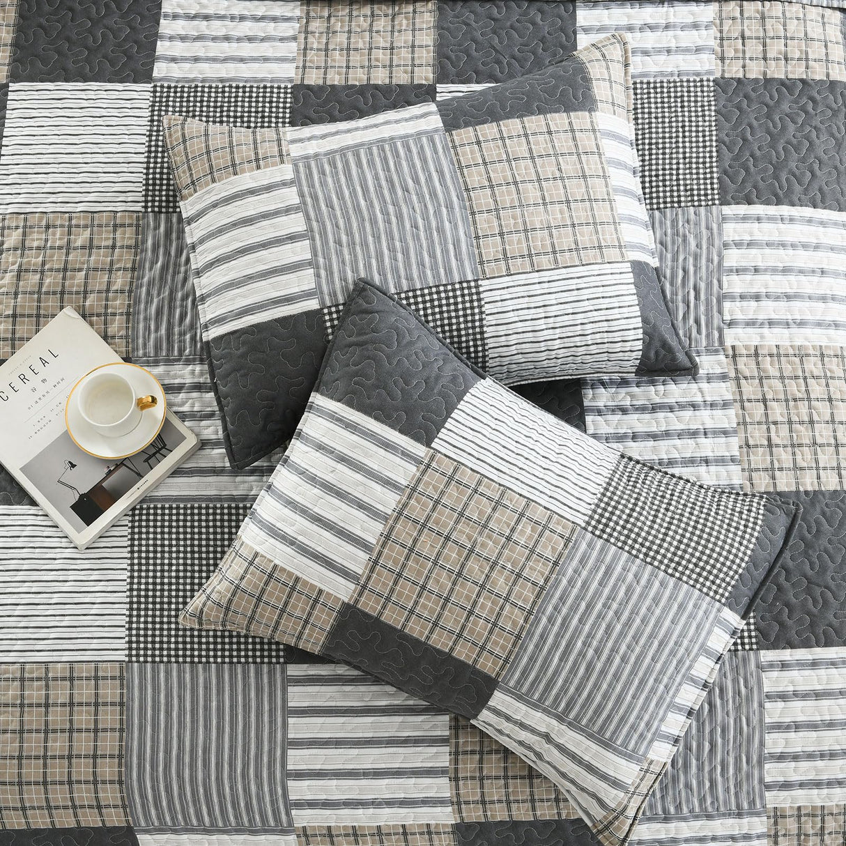 Boryard 3-Piece Queen Quilt Set, Lightweight Soft Full Size Quilt Gray Patchwork Farmhouse Bedspread Coverlet 90x90 inches Spring Bedding Set with 2 Pillow Shams, Grey Plaid Print Boryard